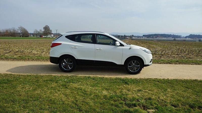 Gebraucht Hyundai Tucson 166 PS (122 kW) 2014 Weiß SUV