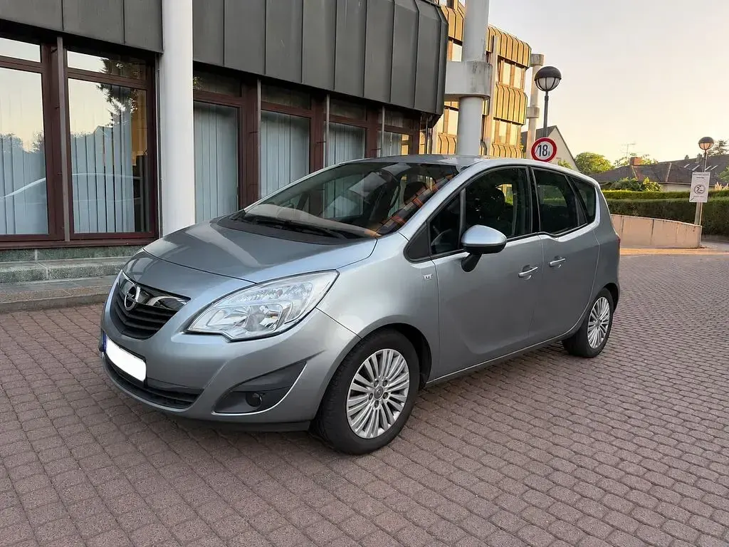 Gebraucht Opel Meriva Active 120 PS (88 kW) 2013 Grau Van / Kleinbus