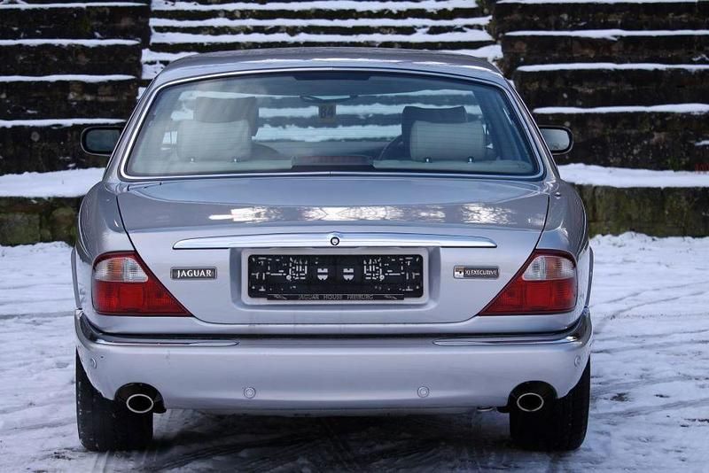 Gebraucht Jaguar XJ Executive 237 PS (174 kW) 2000 Silber Limousine