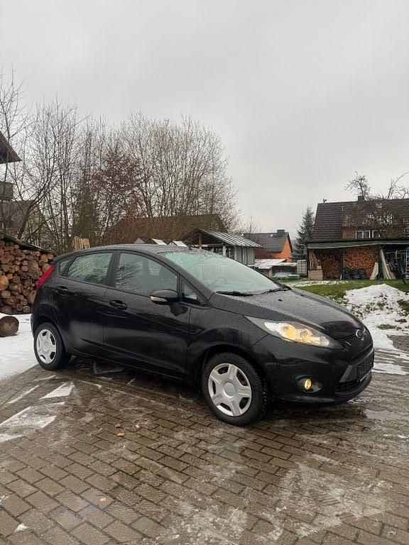 Schwarz Gebraucht 2011 Ford Fiesta Trend Limousine | 3.899 € (Fairer Preis) - Bild 1/4