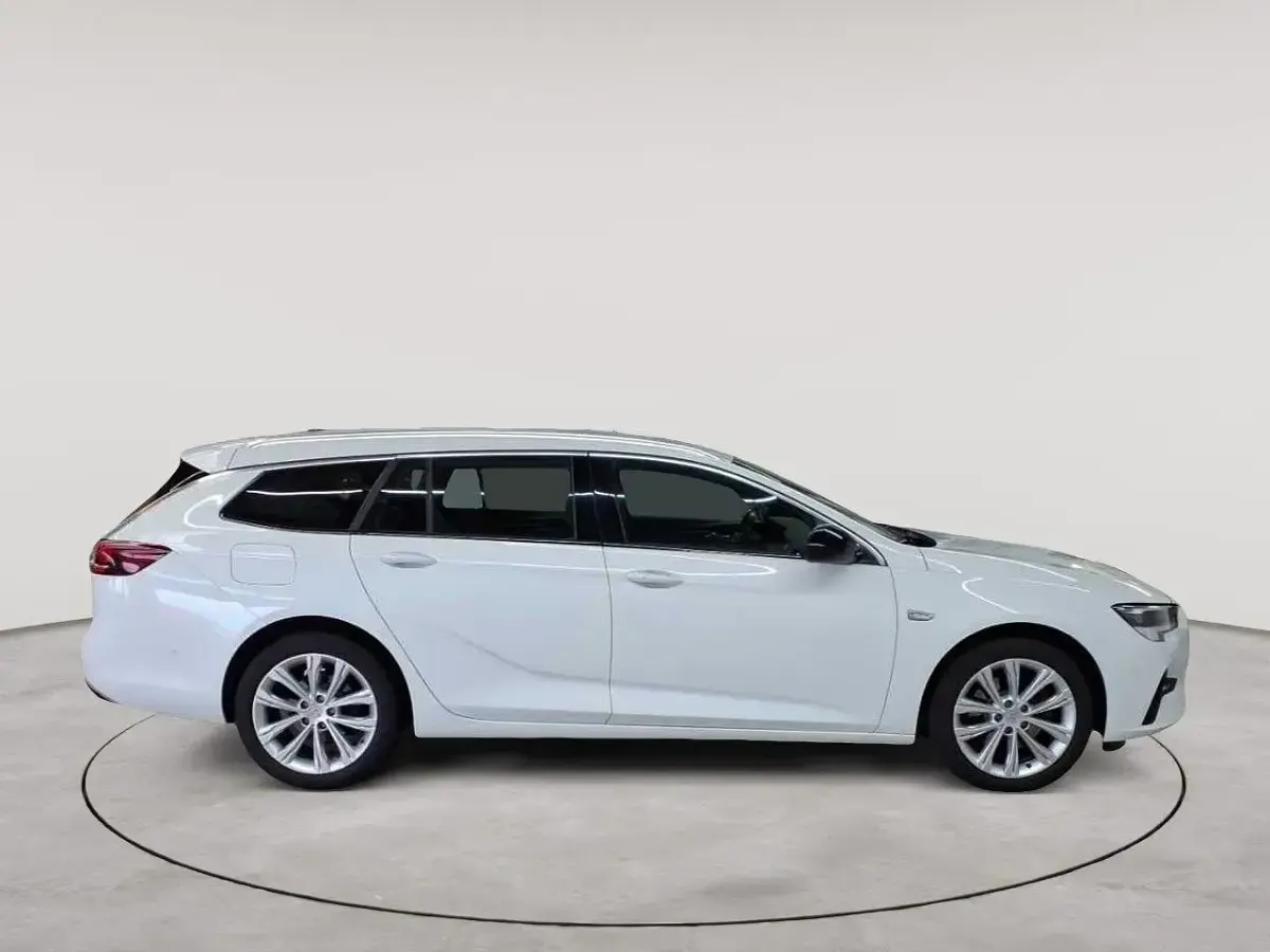 Gebraucht Opel Insignia Elegance 174 PS (127 kW) 2021 Weiß Kombi