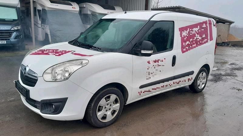 Gebraucht Opel Combo 90 PS (66 kW) 2012 Weiß Van / Kleinbus