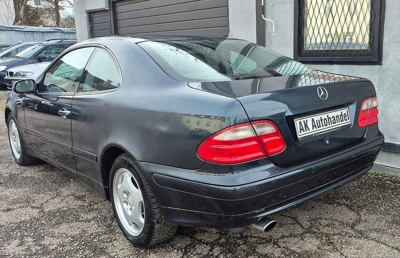Gebraucht Mercedes CLK320 Elegance 218 PS (160 kW) 2001 Schwarz Coupé