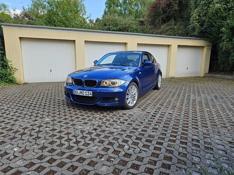 Blau Gebraucht 2010 BMW 125 Coupé M Sport Coupé | 9.999 € (Etwas zu teuer) - Bild 1/4