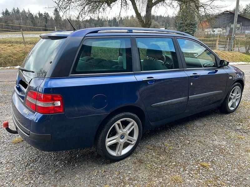 Gebraucht Fiat Stilo 133 PS (97 kW) 2004 Blau Kombi