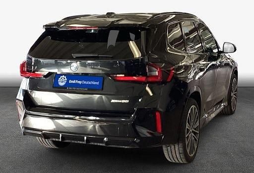 Neu BMW iX1 230 kW (313 PS) 2026 Schwarz SUV