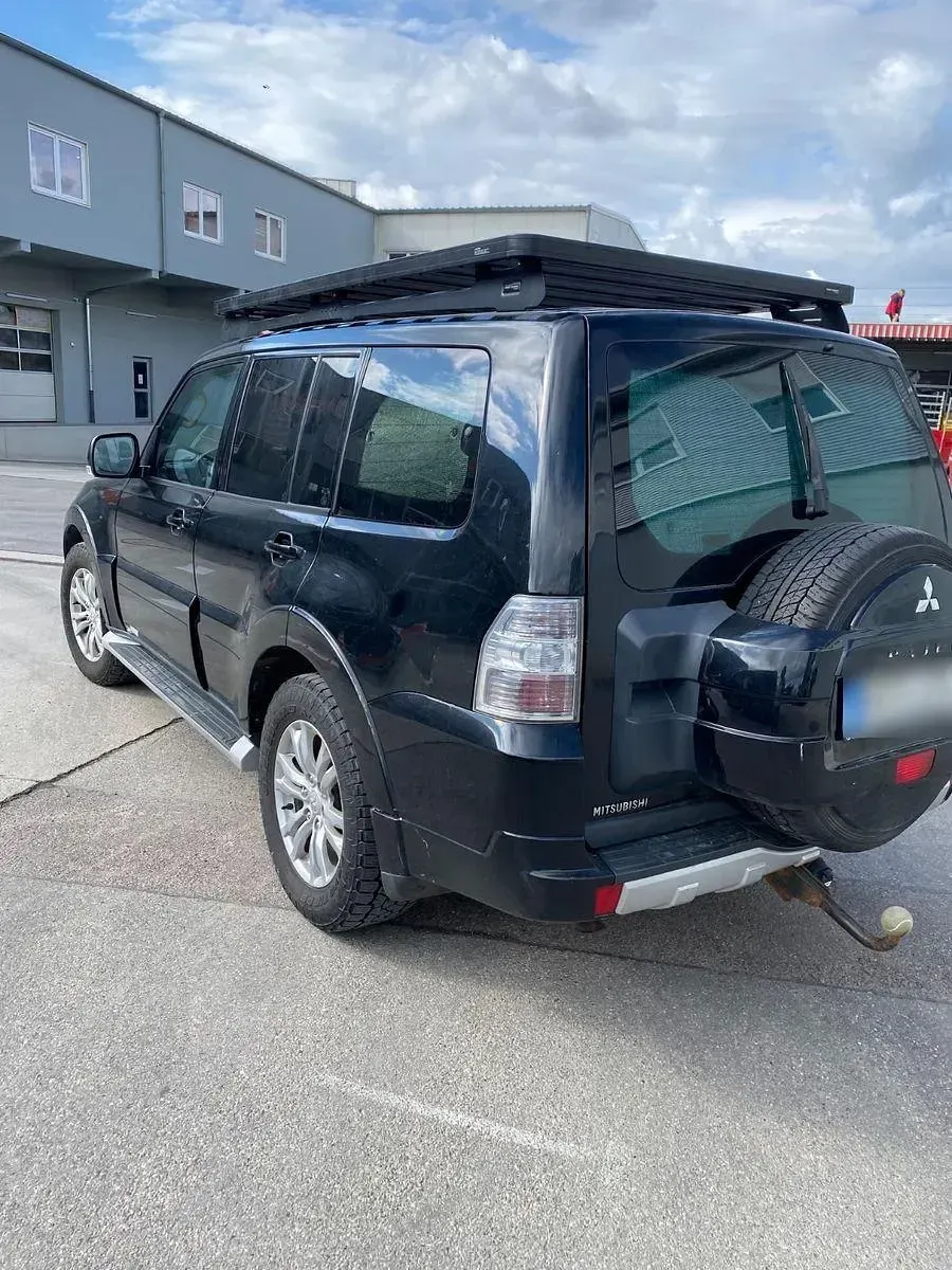 Gebraucht Mitsubishi Pajero Edition 200 PS (147 kW) 2013 Schwarz SUV