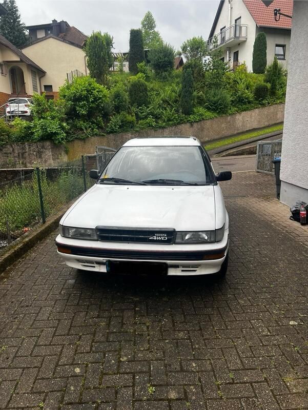 Weiß Gebraucht 1989 Toyota Corolla Kombi | 5.500 € - Bild 1/4
