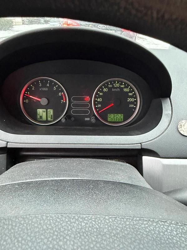 Gebraucht Ford Fiesta 69 PS (50 kW) 2005 Rot Kleinwagen