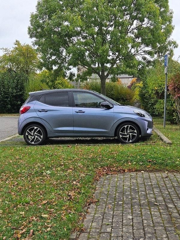 Gebraucht Hyundai i10 84 PS (61 kW) 2024 Schwarz Kleinwagen