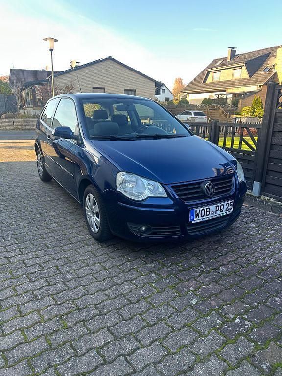 Blau Gebraucht 2007 VW Polo Comfortline Limousine | 3.500 € (Fairer Preis) - Bild 1/4