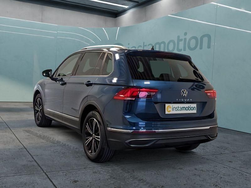 Blau Gebraucht 2021 VW Tiguan SUV | 26.249 € (Fairer Preis) - Bild 1/4