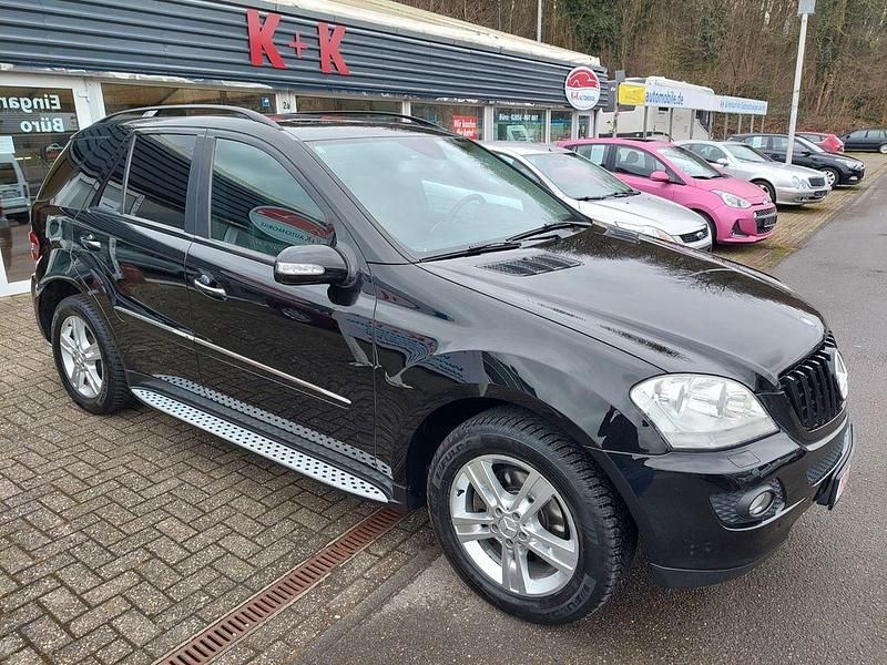 Gebraucht Mercedes ML280 190 PS (139 kW) 2007 Schwarz SUV