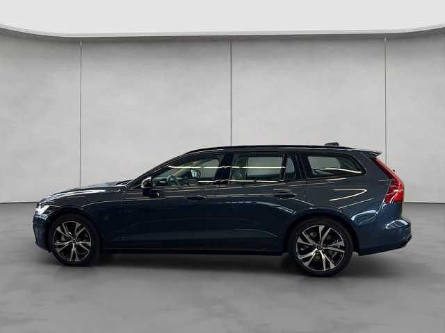 Gebraucht Volvo V60 145 PS (106 kW) 2024 Kombi