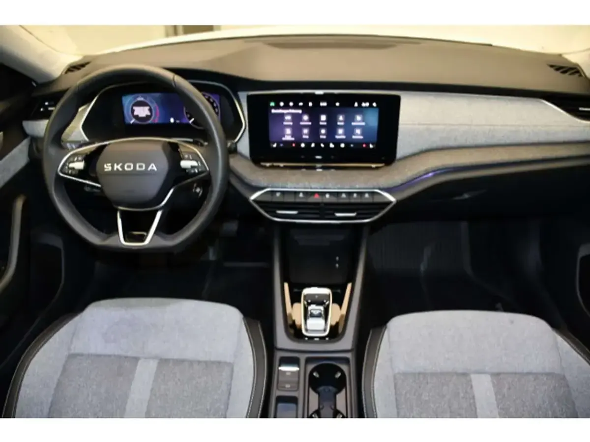 Gebraucht Skoda Octavia Selection 116 PS (85 kW) 2025 Candyweiss Kombi