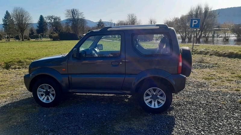Gebraucht Suzuki Jimny 86 PS (63 kW) 2012 Grau SUV