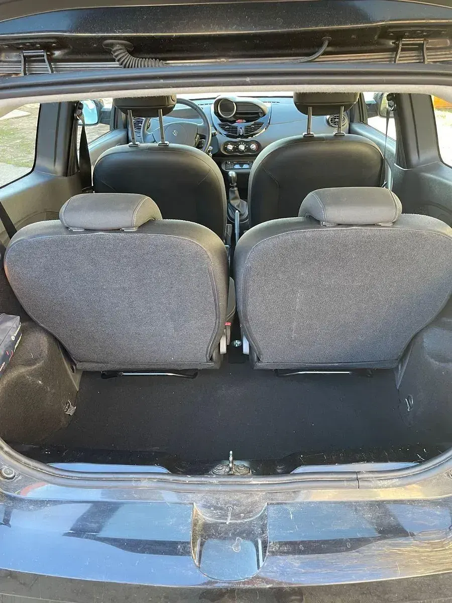 Second-hand Renault Twingo Initiale Paris 75 CP (55 kW) 2014 Negru Hatchback