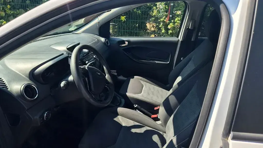 Gebraucht Ford Ka Cool & Sound Edition 86 PS (63 kW) 2017 Weiß Limousine