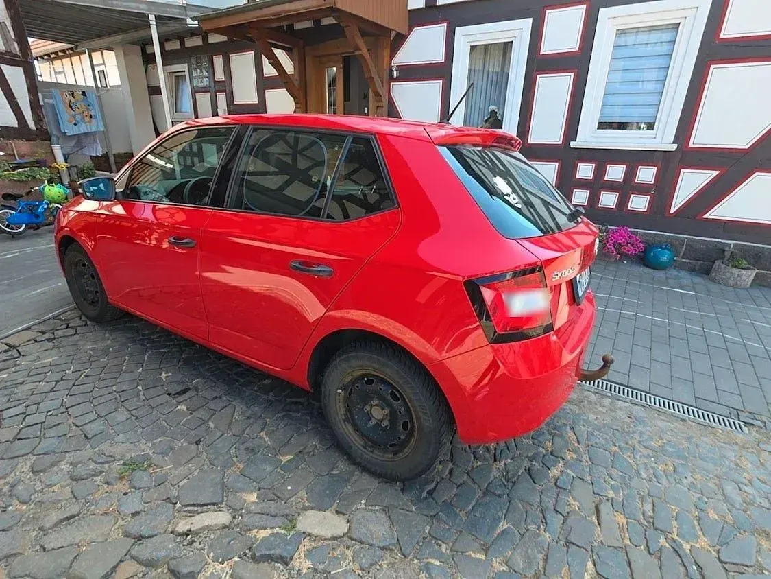 Gebraucht Skoda Fabia Active 75 PS (55 kW) 2016 Rot Limousine