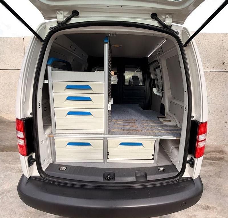 Second-hand VW Caddy 109 CP (80 kW) 2012 Alb Monovolum