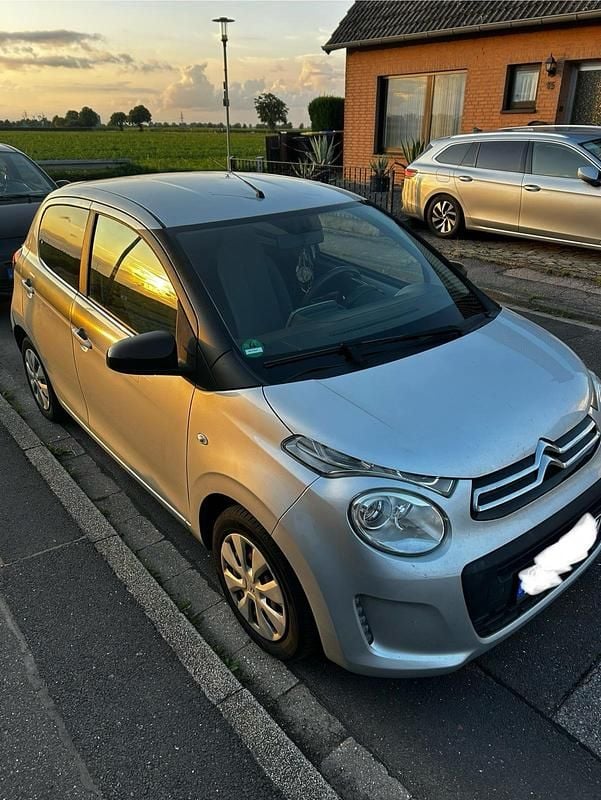 Silber Gebraucht 2018 Citroën C1 Furio Kleinwagen | 6.399 € - Bild 1/4