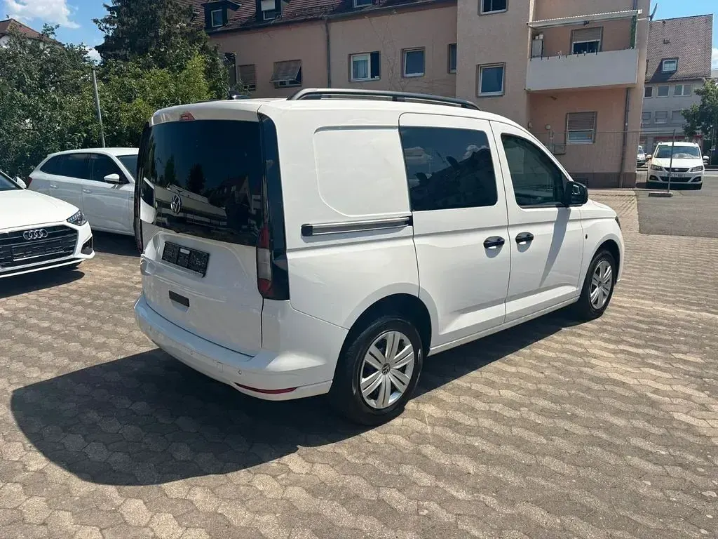 Gebraucht VW Caddy 122 PS (89 kW) 2022 Candyweiß Van / Kleinbus