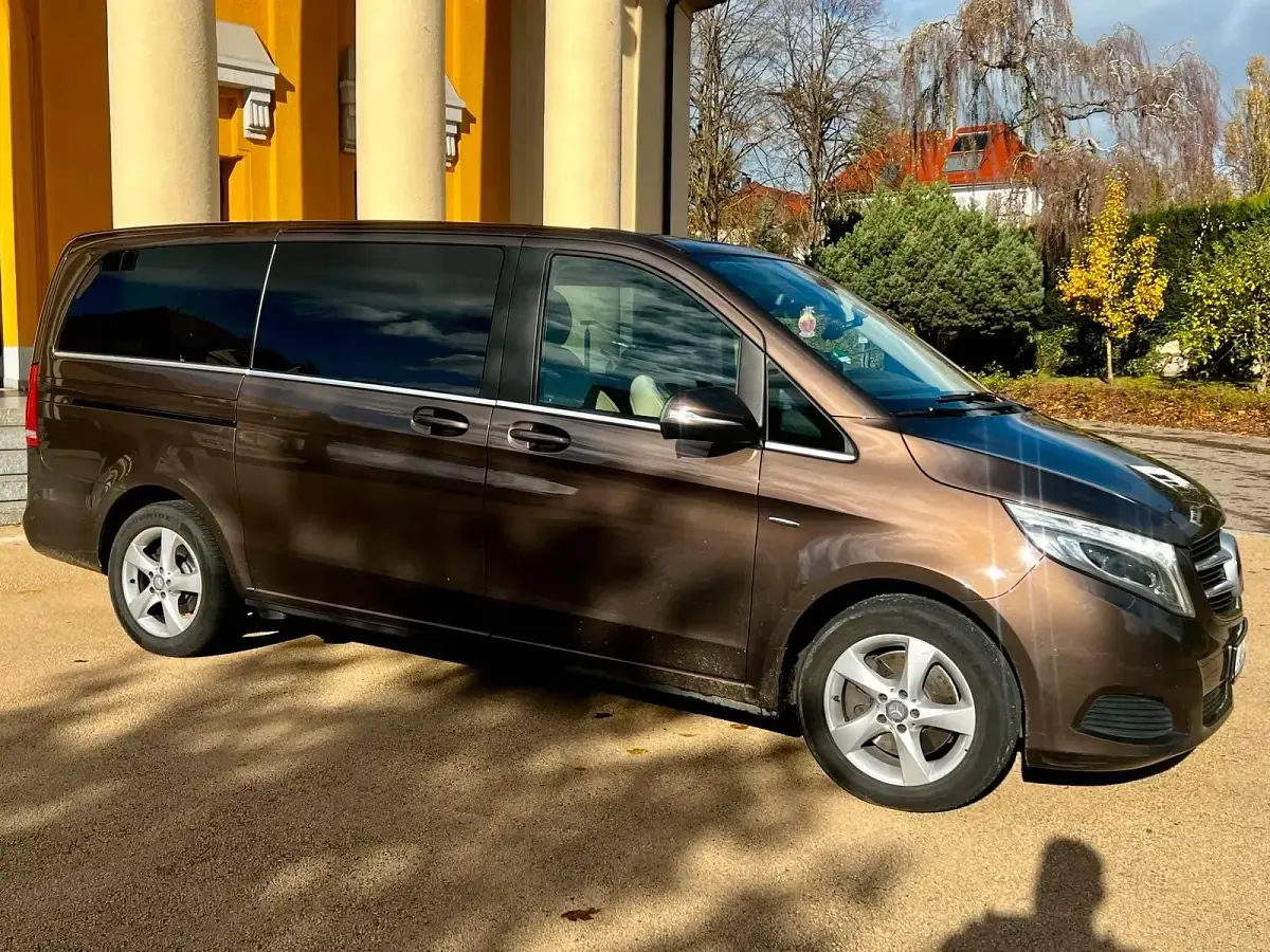 Gebraucht Mercedes V250 190 PS (139 kW) 2015 Braun Van / Kleinbus
