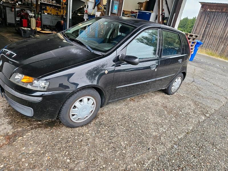 Schwarz Gebraucht 2002 Fiat Punto Kleinwagen | 500 € (Superpreis) - Bild 1/4