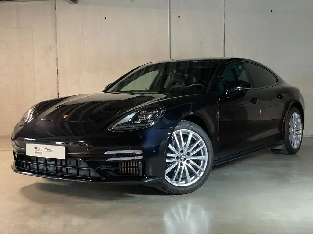 Gebraucht Porsche Panamera Turbo S 630 PS (463 kW) 2023 Tiefschwarzmetallic Kleinwagen