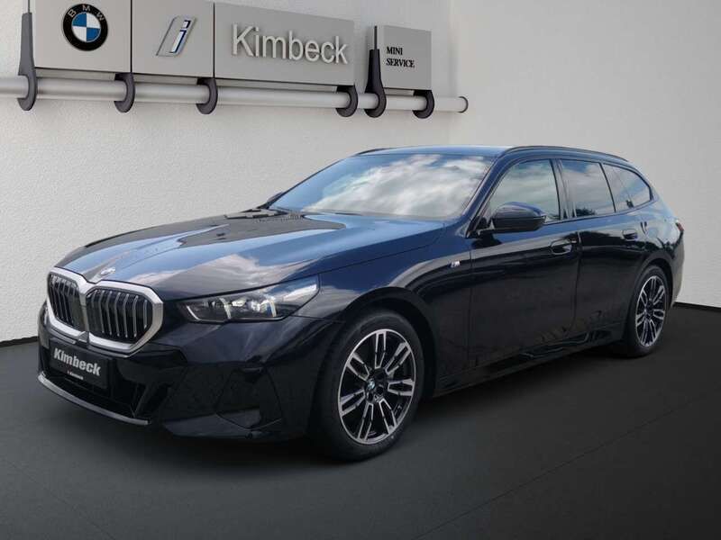 M carbonschwarz metallic Gebraucht 2024 BMW 540 Comfort Edition Kombi | 63.290 € - Bild 1/4