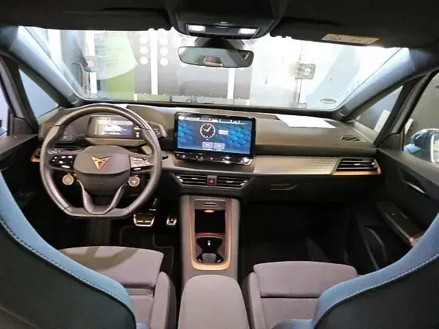 Usata Cupra Born e-Boost 169 kW (231 CV) 2023 Grigio Utilitaria