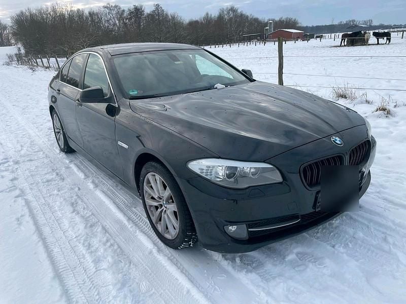 Schwarz Gebraucht 2011 BMW 525 Limousine | 6.499 € (Superpreis) - Bild 1/4