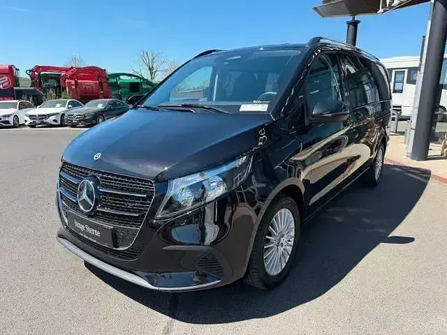Gebraucht Mercedes V250 190 PS (139 kW) 2025 Schwarz Van / Kleinbus