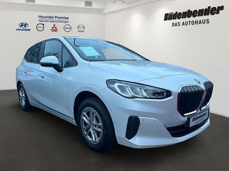 Gebraucht BMW 218 Active Tourer 136 PS (100 kW) 2023 Weiß Van / Kleinbus