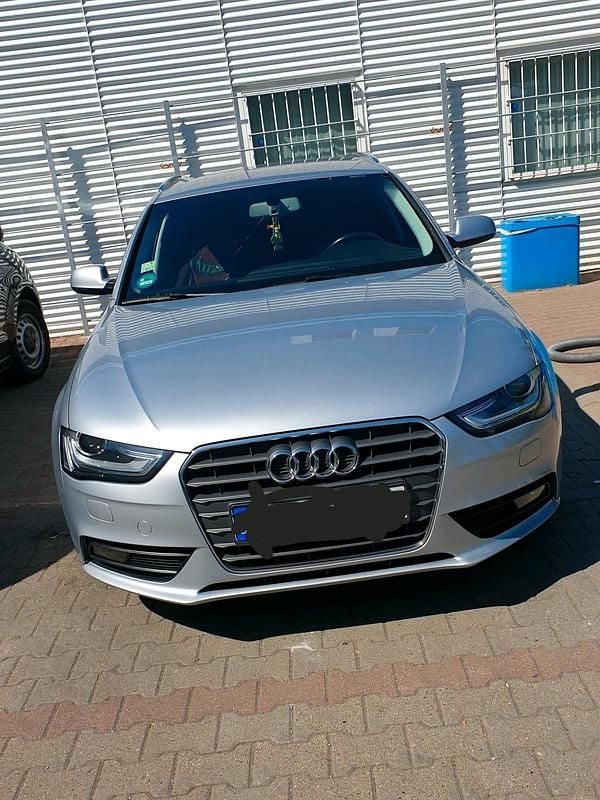 Gebraucht Audi A4 136 PS (100 kW) 2015 Silber Kombi