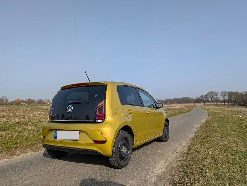 Gebraucht VW up! high up! 75 PS (55 kW) 2017 Gelb Kleinwagen