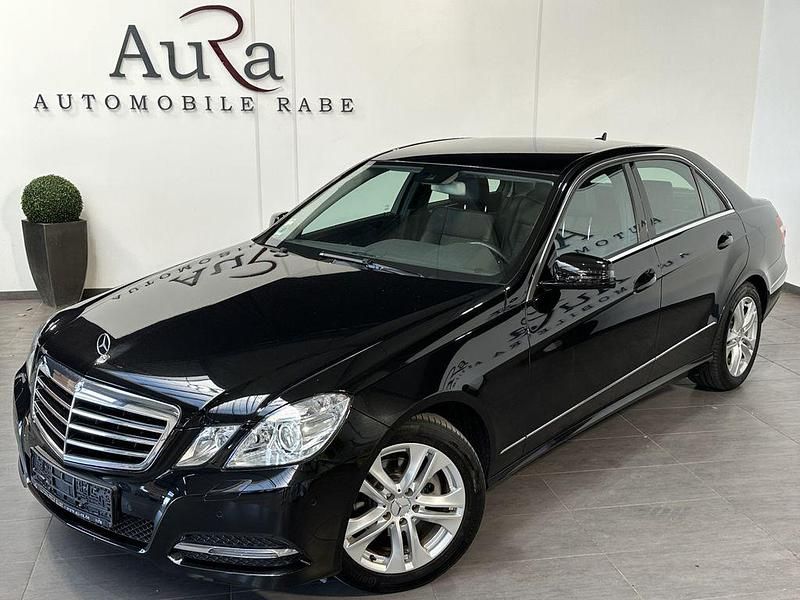 Gebraucht Mercedes E220 Avantgarde 170 PS (125 kW) 2013 Obsidianschwarz Limousine