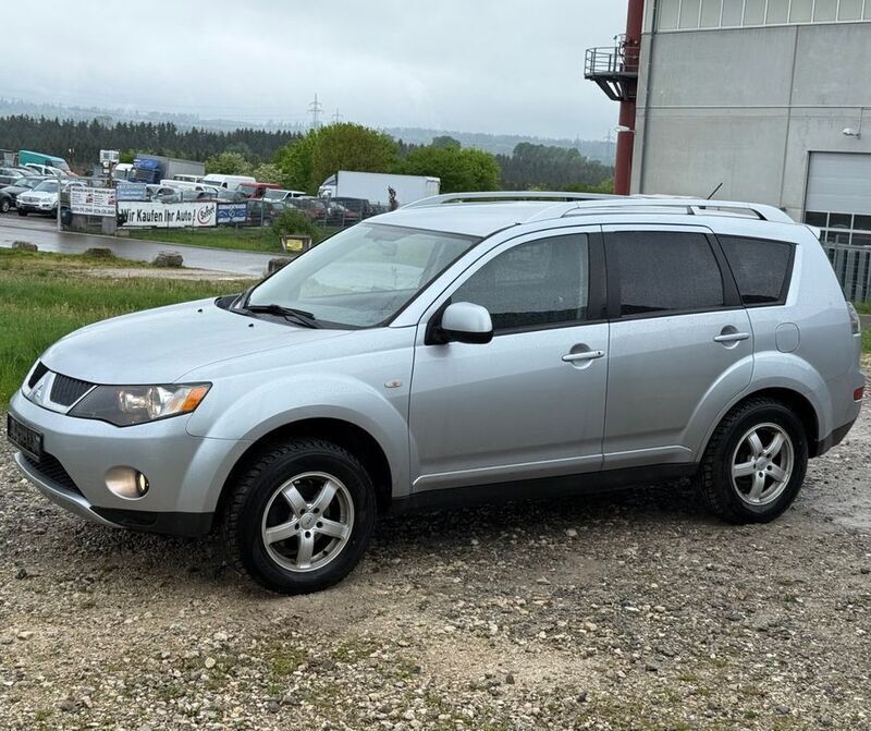 Silber Gebraucht 2010 Mitsubishi Outlander SUV | 2.350 € (Superpreis) - Bild 1/4