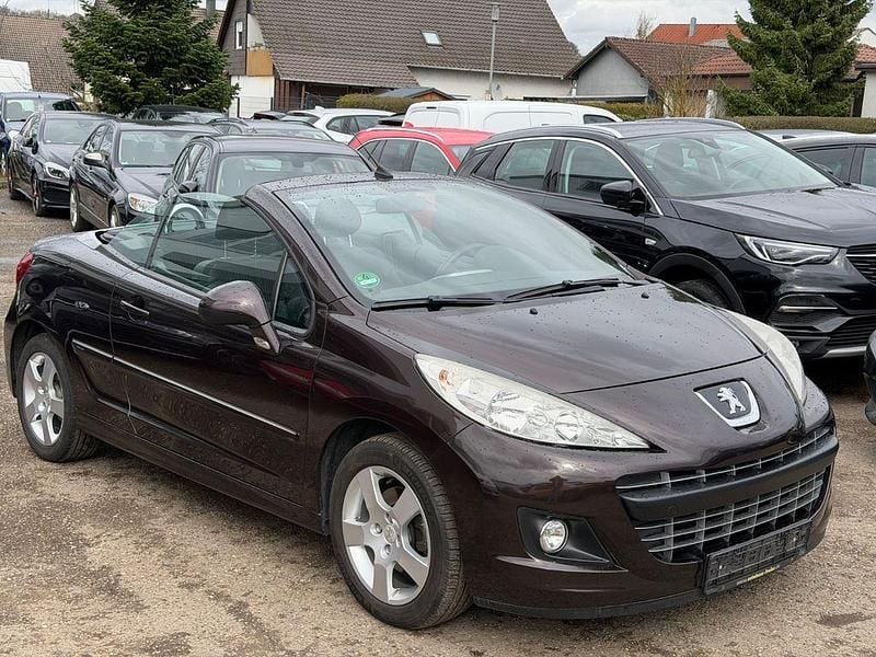 Gebraucht Peugeot 207 Active 120 PS (88 kW) 2015 Rouge noir Cabrio