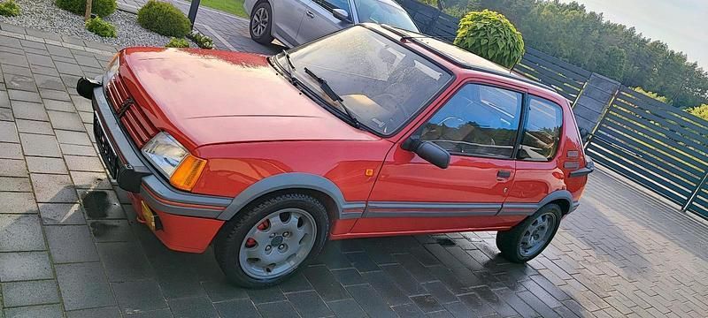 Rot Gebraucht 1988 Peugeot 205 GTi Kleinwagen | 11.900 € - Bild 1/4