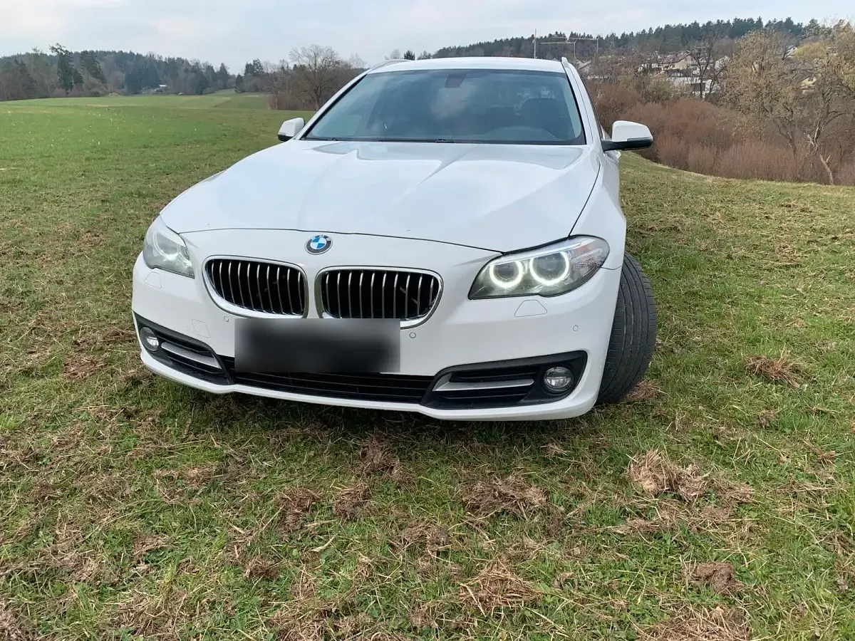 Gebraucht BMW 520 Sport Line 190 PS (139 kW) 2017 Weiß Kombi