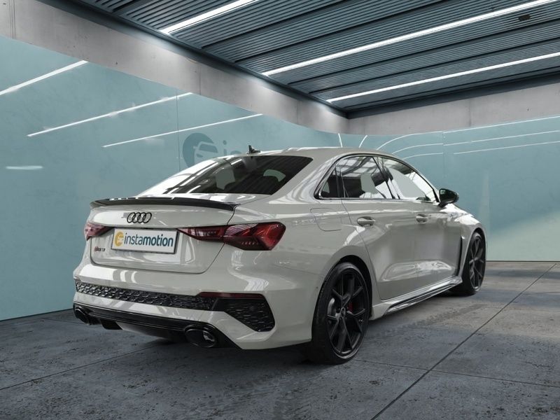 Gebraucht Audi RS3 Sport 400 PS (294 kW) 2024 Beige Limousine