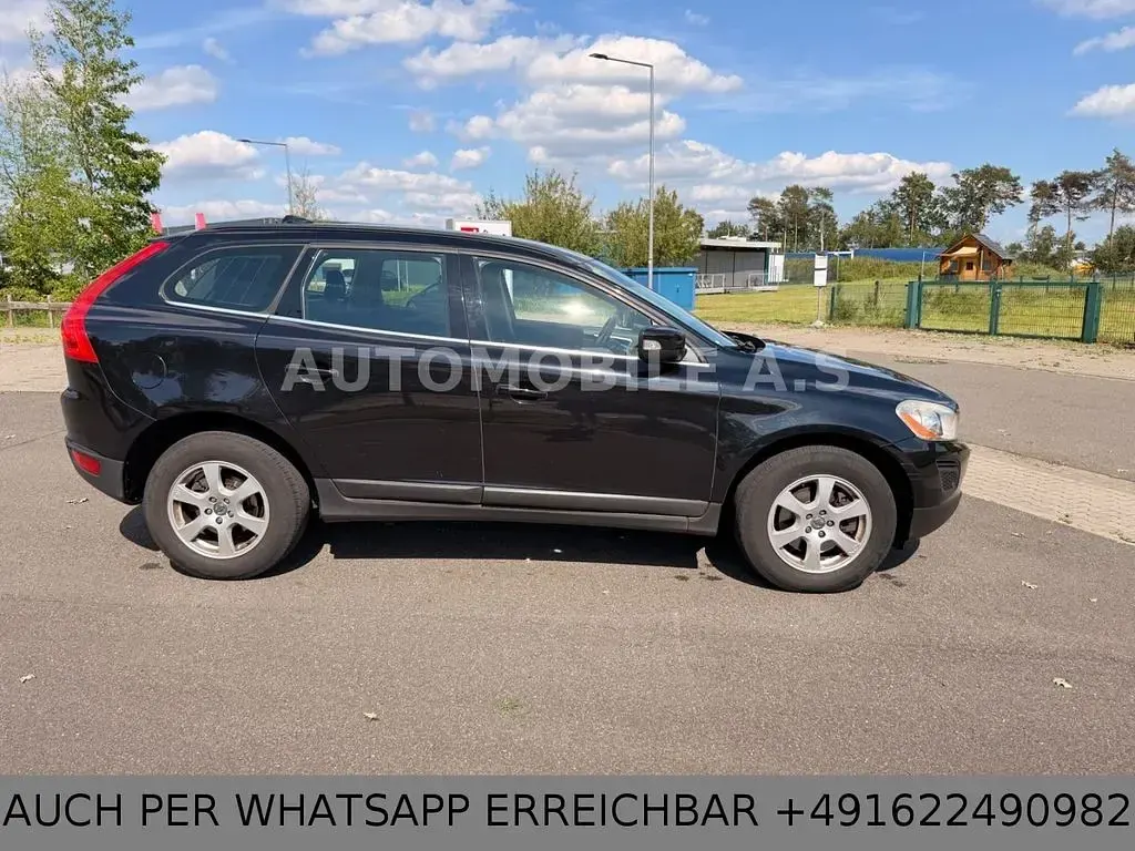 Gebraucht Volvo XC60 Momentum 163 PS (119 kW) 2012 Schwarz SUV