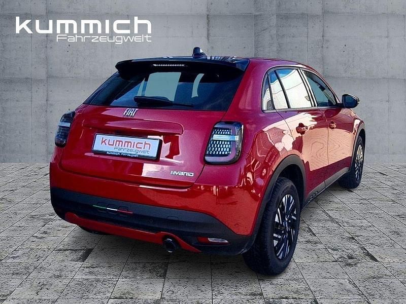 Gebraucht Fiat 600 101 PS (74 kW) 2024 Dunkelrot SUV