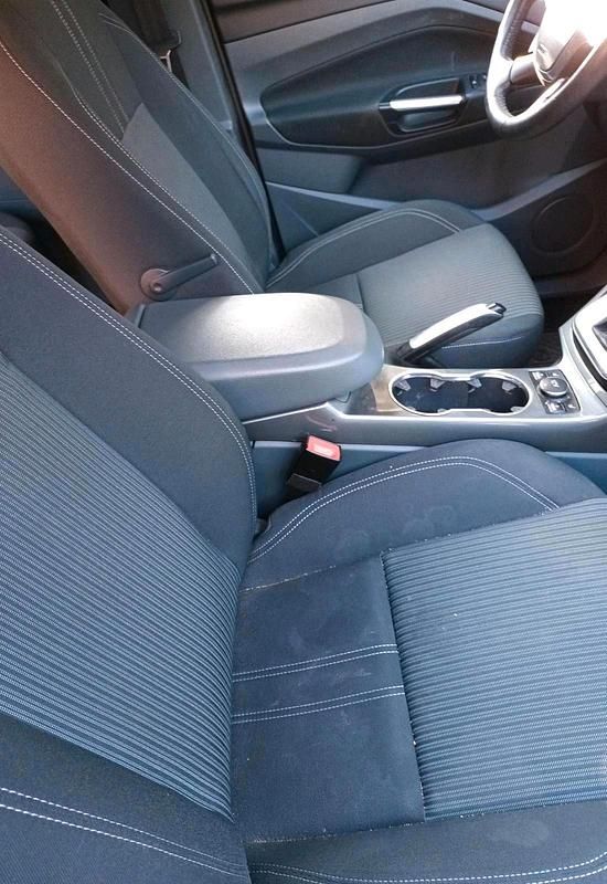 Gebraucht Ford C-MAX 140 PS (102 kW) 2014 Braun Van / Kleinbus