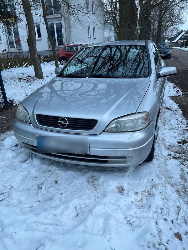 Gebraucht Opel Astra 80 PS (58 kW) 2003 Silber Limousine