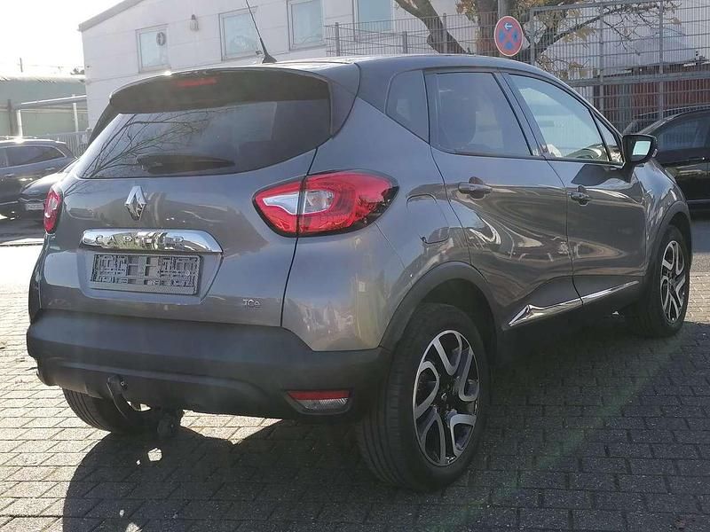 Gebraucht Renault Captur Expression 118 PS (86 kW) 2016 Grau kng + schwarz gne SUV
