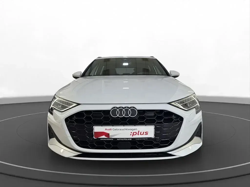 Gebraucht Audi A3 Advanced Plus 116 PS (85 kW) 2025 Gletscherweiß metallic Limousine