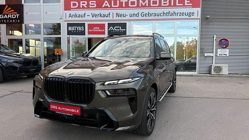 Manhattan metallic Gebraucht 2023 BMW X7 M Sport SUV | 95.081 € (Teuer) - Bild 1/4