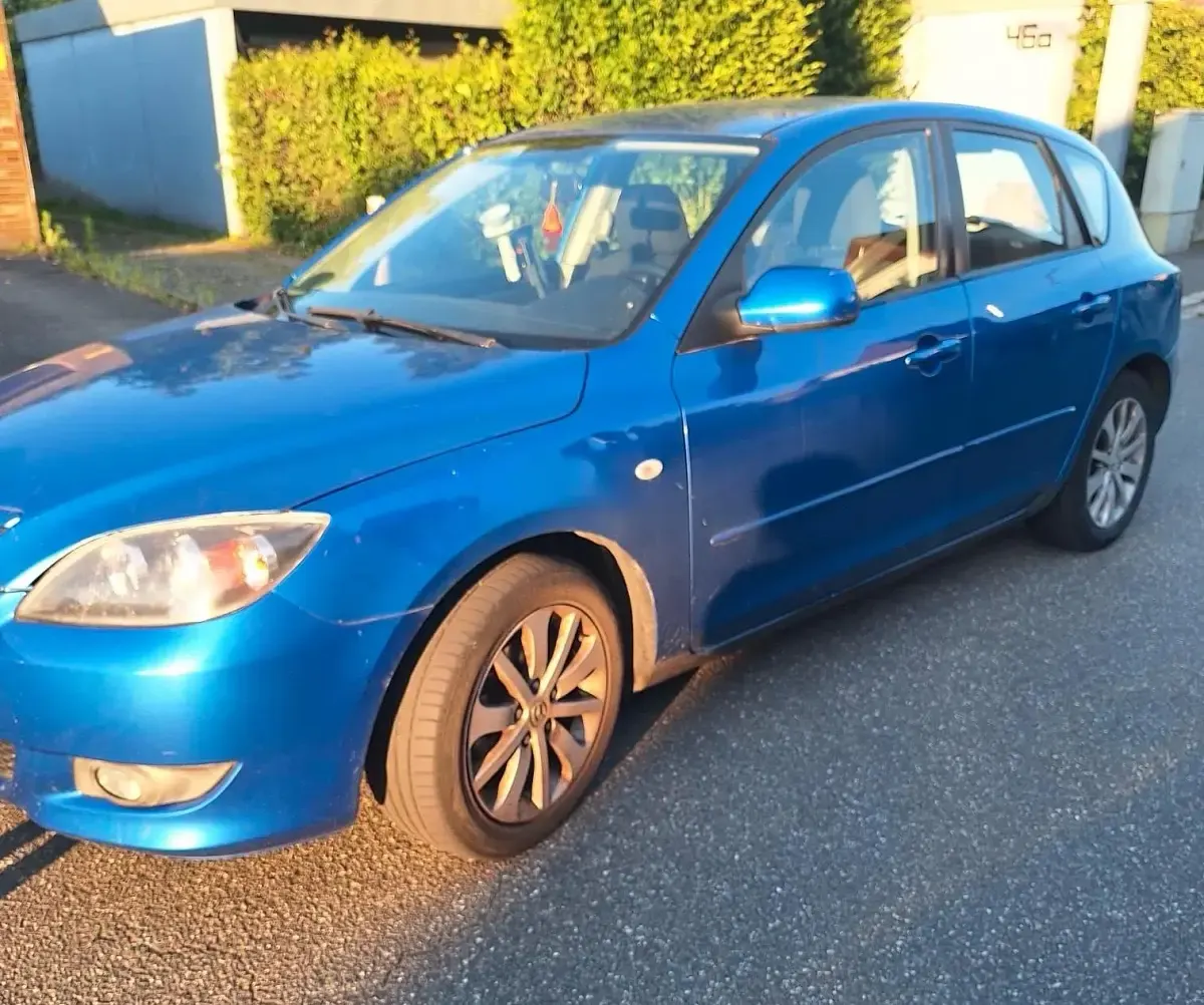 Gebraucht Mazda 3 84 PS (61 kW) 2006 Blau Limousine